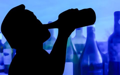 Alkohol verlaufen... ©2020 Gerd Altmann auf Pixabay