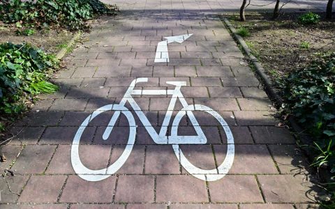 Fahrradweg, Piktogramm in den Reisinger Anlagen