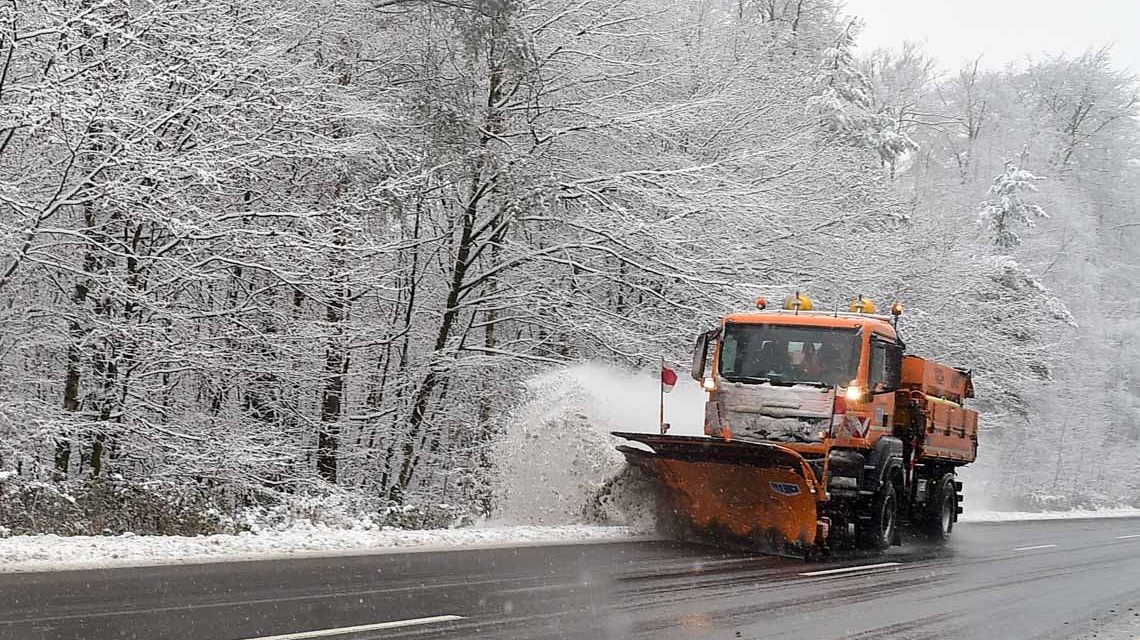 Hessen mobil ist bereit: Winterdienst auf der Platte (Archivfoto)