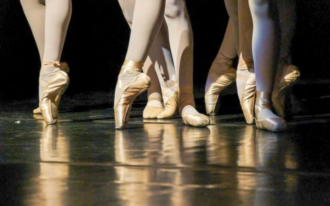 Bryan Arias erhält den »DER FAUST« 2020 für seine Produktion »29 May 1913« Foto: Eric Blochet auf Pixabay