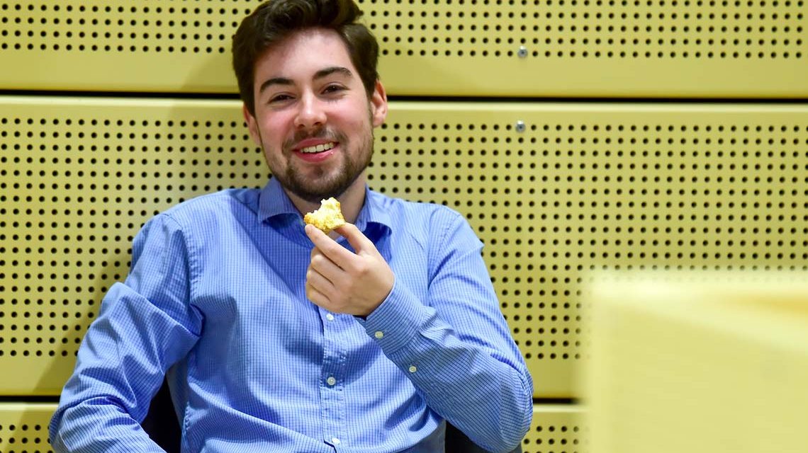 Silas Gottwald in der Sporthalle am Platz der deutschen Einheit.
