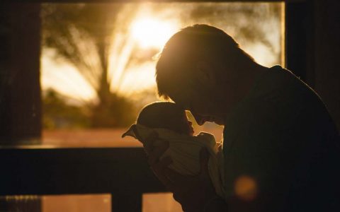 Vater werden, Kurs im Evangelische Familienbildung