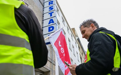Warnstreik Karstadt Kaufhof Wiesbaden