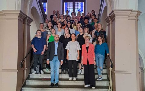 Auftakt der Ausbildung von neuen Erzieherinnen und Erziehern in städtischen Kindertagesstätten