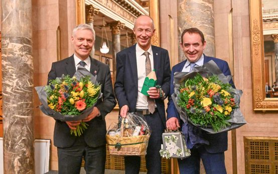 Neuer Minister für Kultus, Bildung und Chancen: Alexander Lorz übergibt Amt an Armin Schwarz