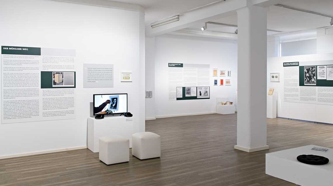 Blick in die Ausstellung: Margot und die anderen – Zwangssterilisation