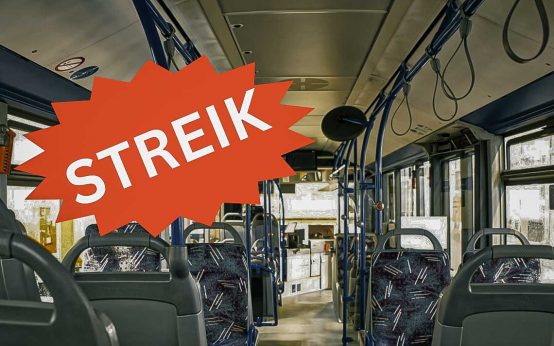 Warnstreik in Wiesbaden ... Streik, nicht nur der Linie 39: Blick in einen leeren Linienbus,
