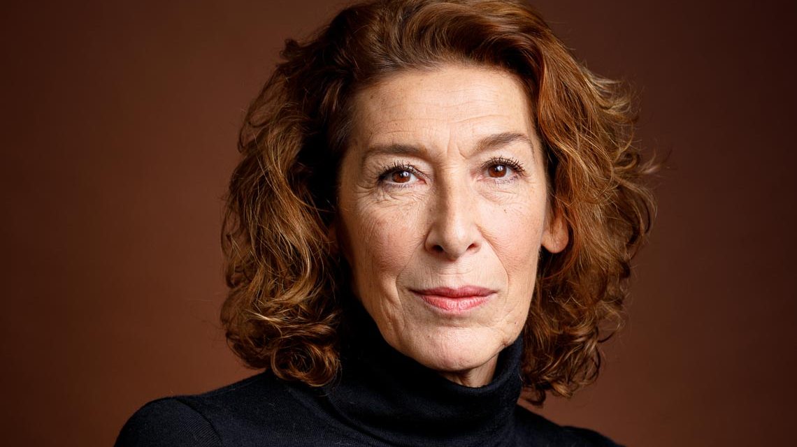 Portrait Adele Neuhauser