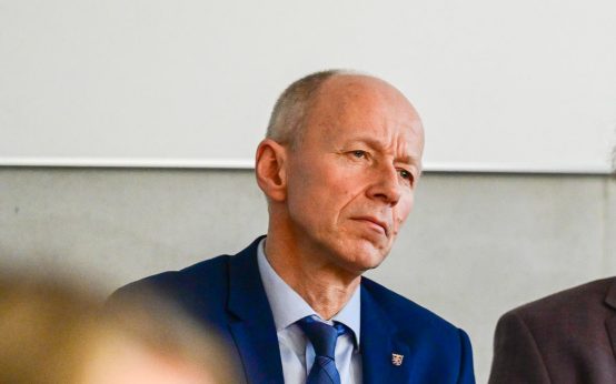 Sozialindex: Schulbesuch Bildungsminister Schwarz an der Carl-von-Ossietzky-Schule­