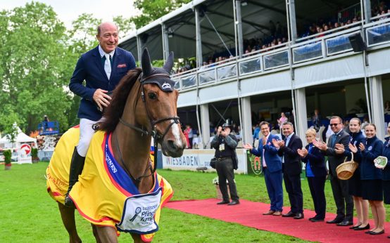 Michael Whitaker gewinnt dn Große Preis von Hessen