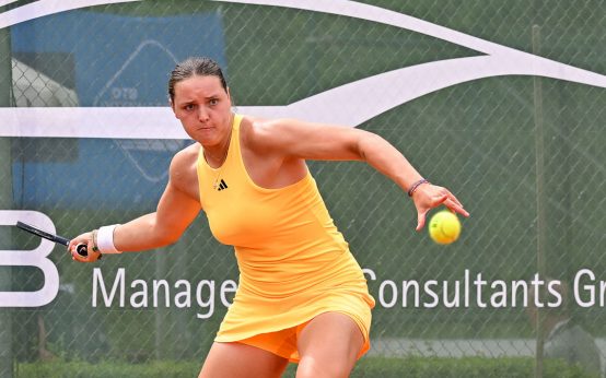 Jule Niemeier stehlt im Halbfinale.