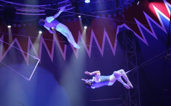 Trapez Künstler The Flying Zuniga