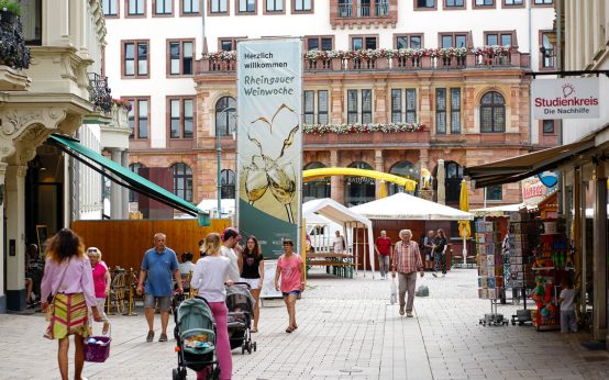 Wiesbaden stellt die Zeichen auf Rheingauer Weinwoche.