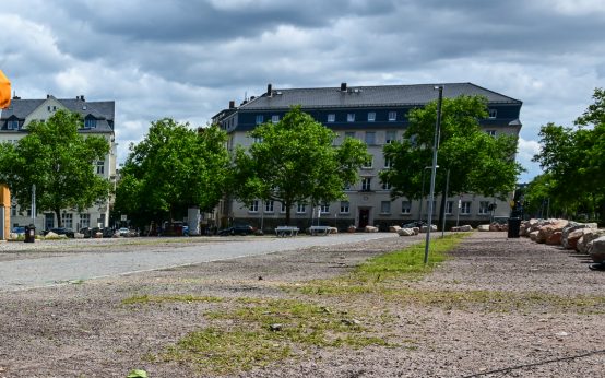 Elsässer Platz wird um weitere Parkplätze erweitert.