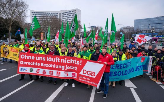 Hessens Beamte proben den Aufstand. Besoldungskürzungen