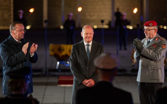 Großer Zapfenstreich für Bundeskanzler Olaf Scholz, in Berlin am 05.05.2025