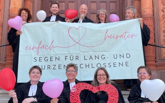 Einfach Heiraten in Wiesbaden. Oder auch nur gesegnet werden.