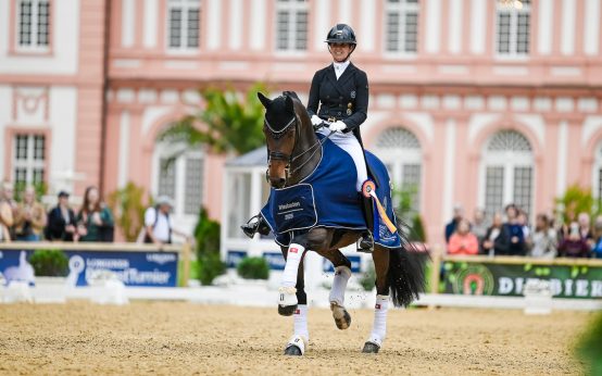 Mit gespitzten Ohren zum Sieg: Rockson unter Jessica Neuhauser (CH)