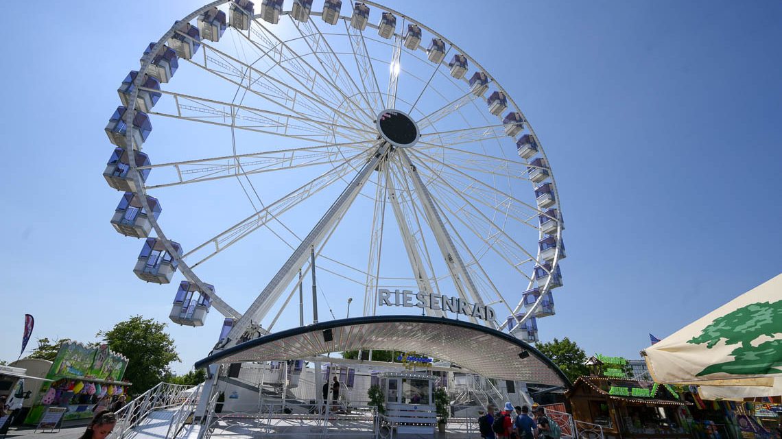 Riesenrad beim Deutsch-Amerikanischen Freundschaftsfest.